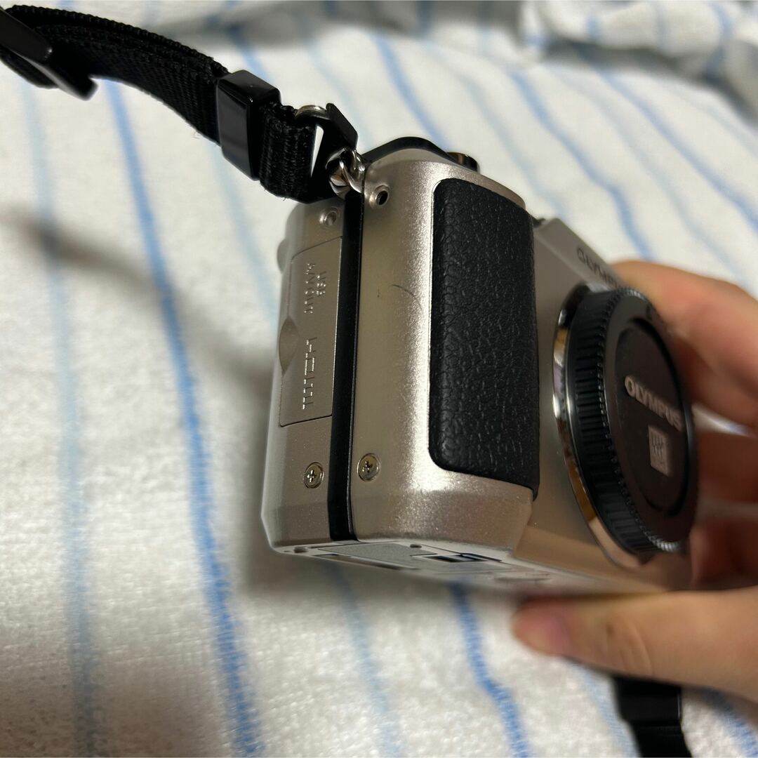 OLYMPUS(オリンパス)のNANAMI様専用　OLYMPUS E-PL2 レンズキット スマホ/家電/カメラのカメラ(ミラーレス一眼)の商品写真