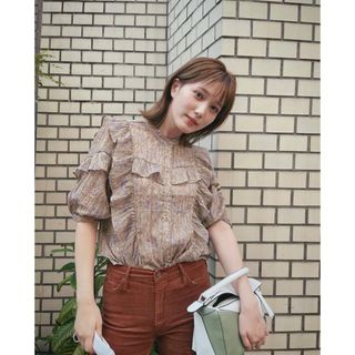 マウジー(moussy)のMOUSSY  SHEER FLOWER RUFFLE BLOUSE ブラウス(シャツ/ブラウス(長袖/七分))