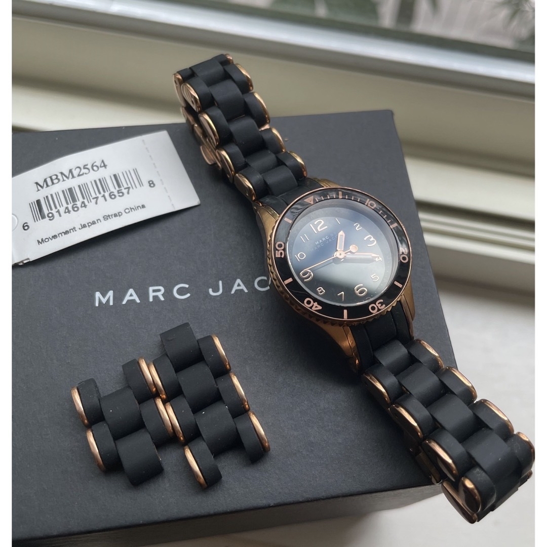 MARC BY MARC JACOBS(マークバイマークジェイコブス)の【電池新品美品】マークジェイコブス腕時計28㎜レディース(*^_^*) レディースのファッション小物(腕時計)の商品写真