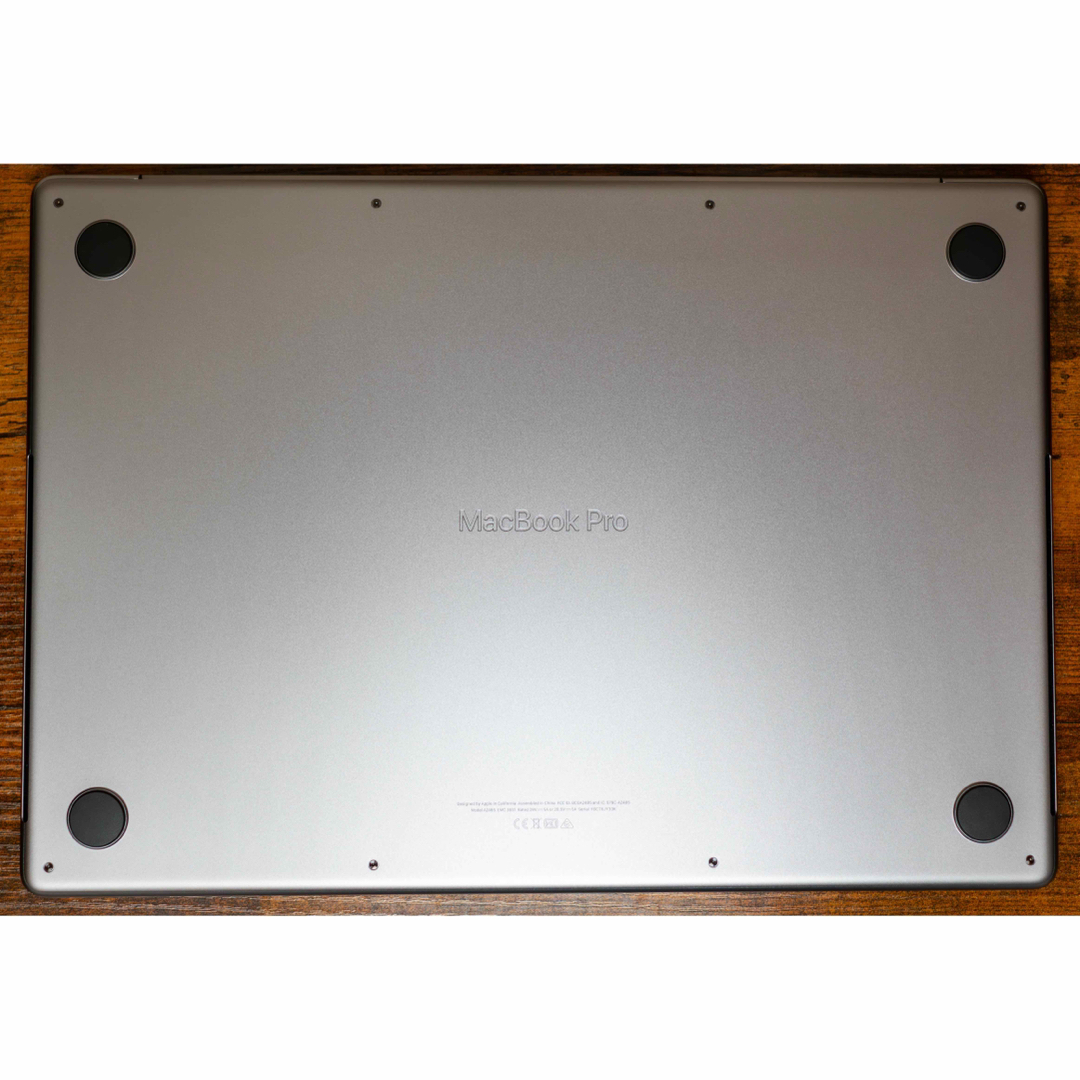 16インチMacBook Pro M1 Max -  32GB 1TB US