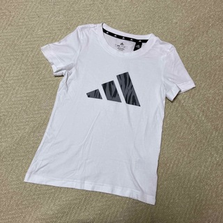 adidas☆Tシャツ　150サイズ