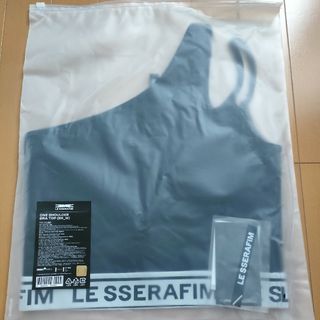 LE SSERAFIM 韓国ポップアップ ブラトップ Mサイズ 3種の通販 by 00 's