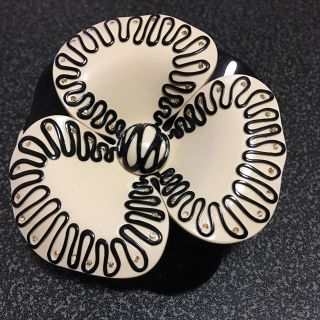 アレクサンドルドゥパリ(ALEXANDRE DE PARIS)のアレクサンドルドゥパリ 定番 お花バレッタ ラージ(バレッタ/ヘアクリップ)
