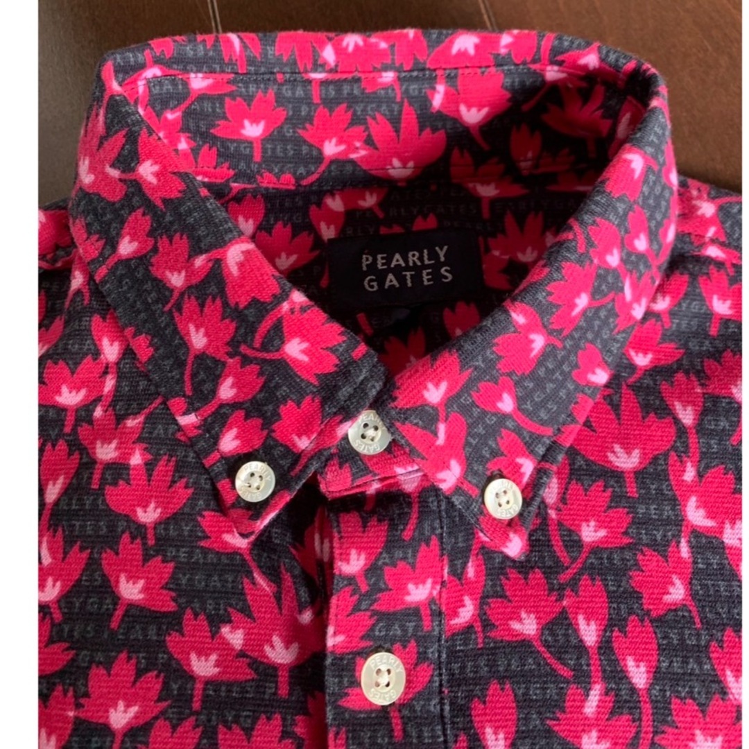 PEARLY GATES(パーリーゲイツ)のパーリーゲイツ未使用桜柄ポロシャツサイズ4 メンズのトップス(ポロシャツ)の商品写真