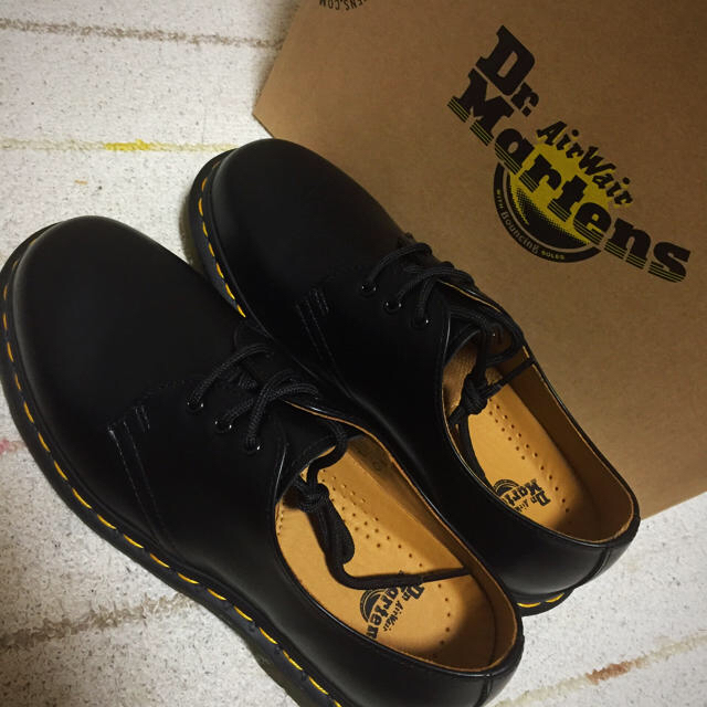 Dr.Martens(ドクターマーチン)の今だけ値下げ！！ドクターマーチン 3ホール レディースの靴/シューズ(ローファー/革靴)の商品写真