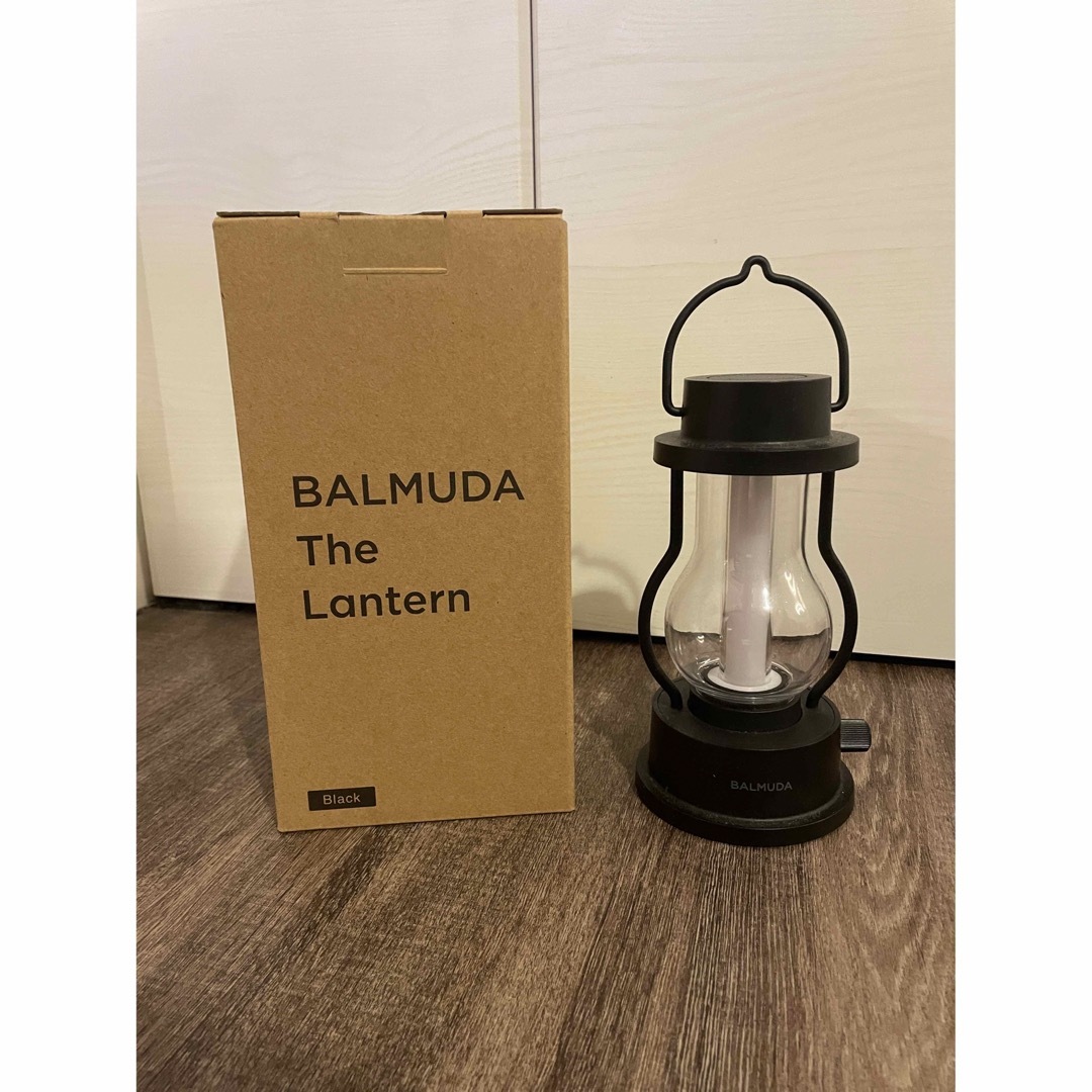 BALMUDA(バルミューダ)のBALMUDA The Lantern バルミューダ ランタン 黒 インテリア/住まい/日用品のライト/照明/LED(その他)の商品写真