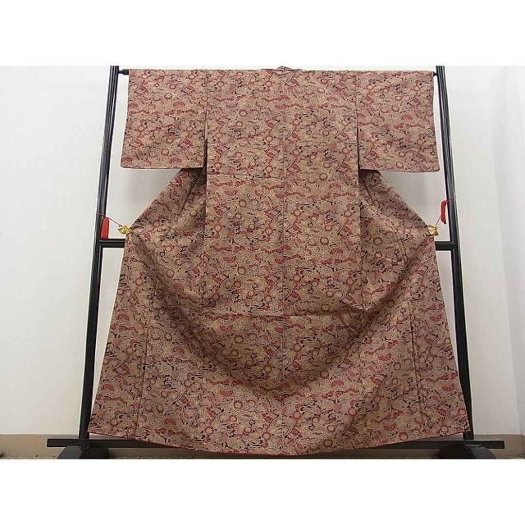 平和屋野田店■本場染大島紬 流水群鶴草花文 逸品 n-fw2918