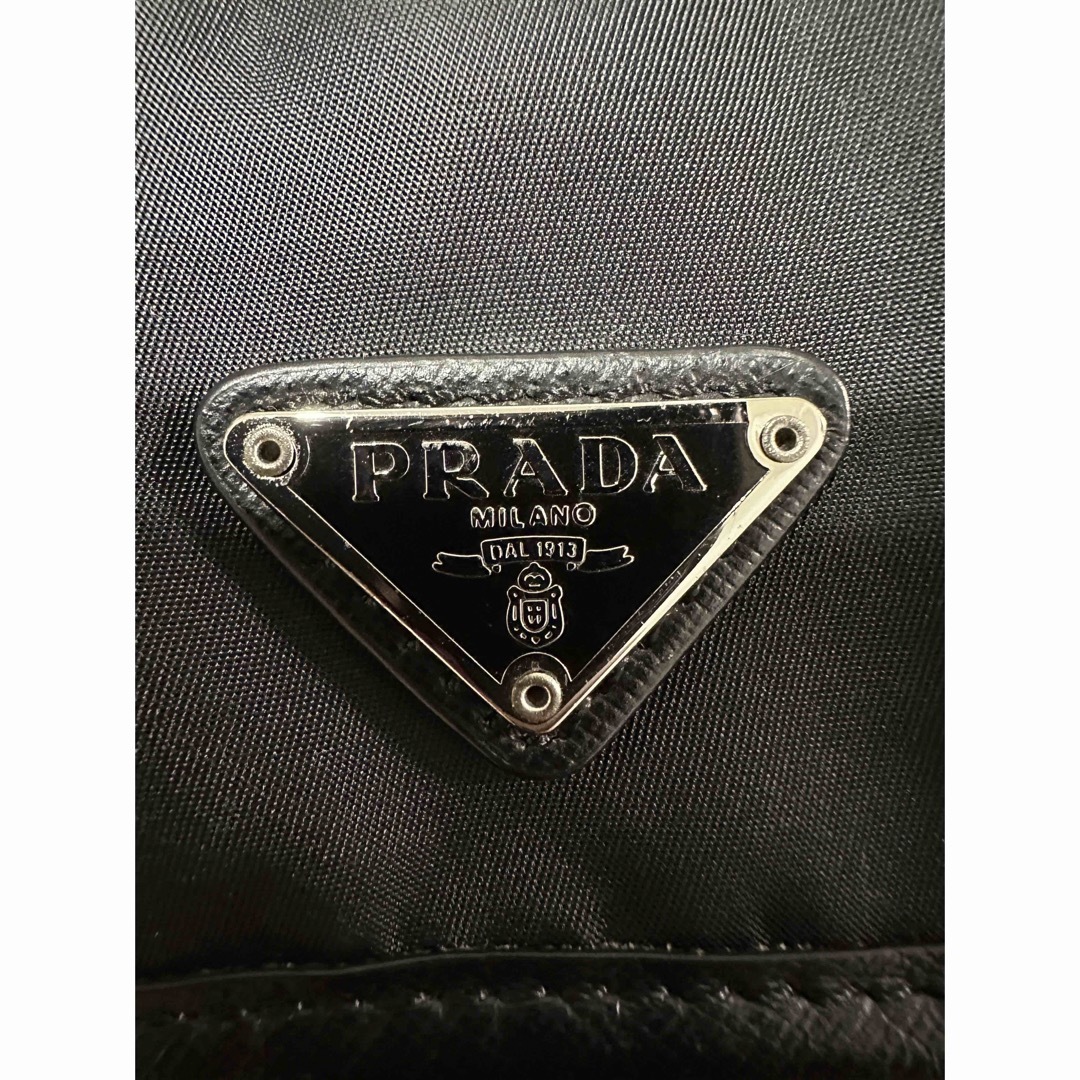 PRADA ストラップ付スマートフォンケース ReNylon サフィアノ