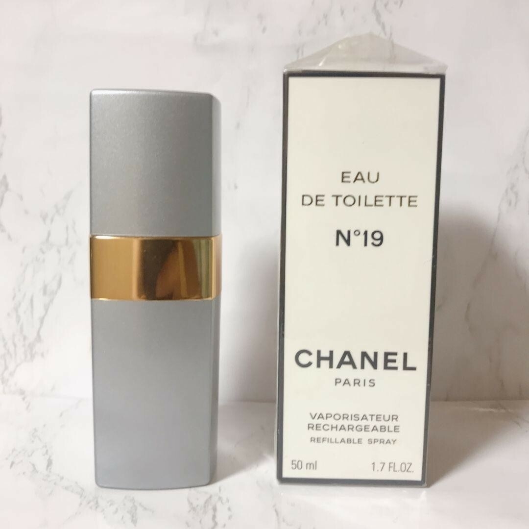 未使用　シャネル　CHANEL　No.19 オードゥ トワレット ヴァポリザター