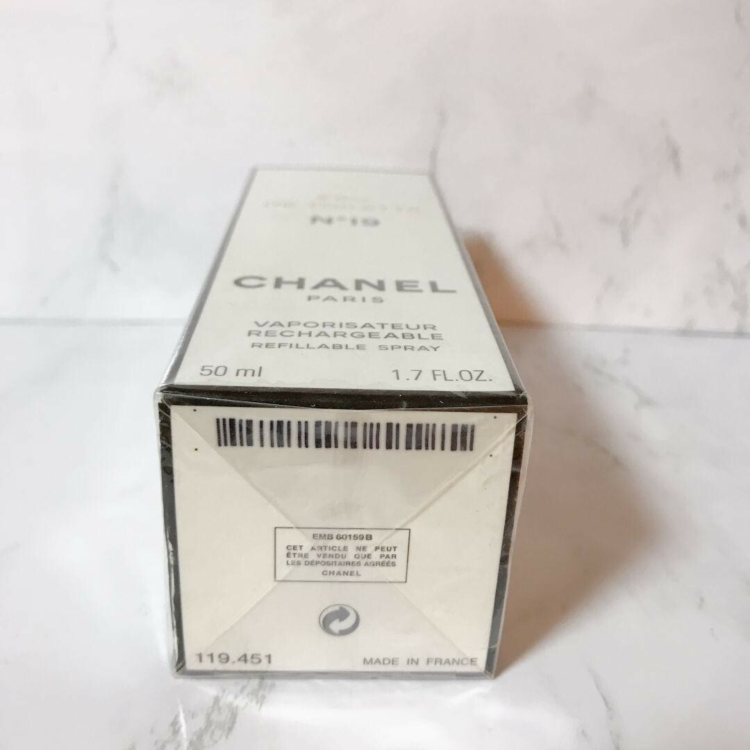 未使用　シャネル　CHANEL　No.19 オードゥ トワレット ヴァポリザター 5