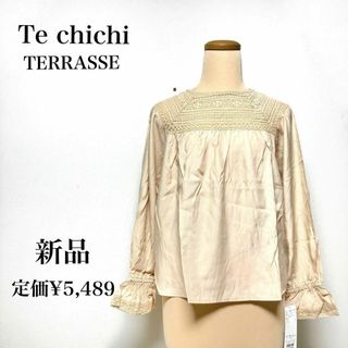 テチチ(Techichi)の新品 定価5,489円 Te chichi レース切替ギャザーブラウス　ベージュ(カットソー(長袖/七分))