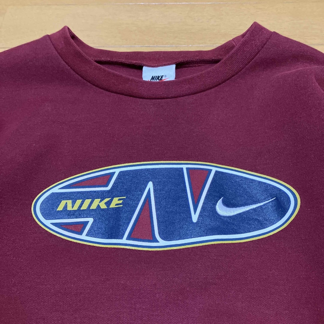 NIKE(ナイキ)のトレーナー　えんじ色　NIKE キッズ/ベビー/マタニティのキッズ服女の子用(90cm~)(Tシャツ/カットソー)の商品写真