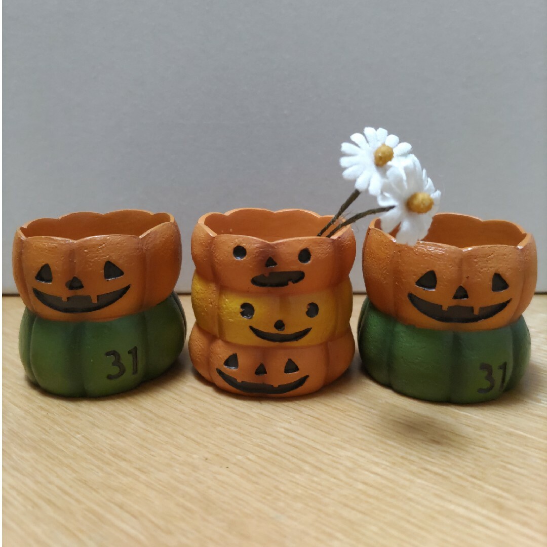 ハロウィン//小物入れ/花瓶/鉢 ハンドメイドのインテリア/家具(インテリア雑貨)の商品写真