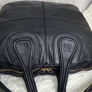 GIVENCHY - 美品♡保存袋付♡A4可♡ジバンシー レザー 2way ショルダー