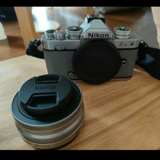 ニコン(Nikon)のNikon　ニコン　zfc Z FC 16-50 VR SLレンズ(ミラーレス一眼)