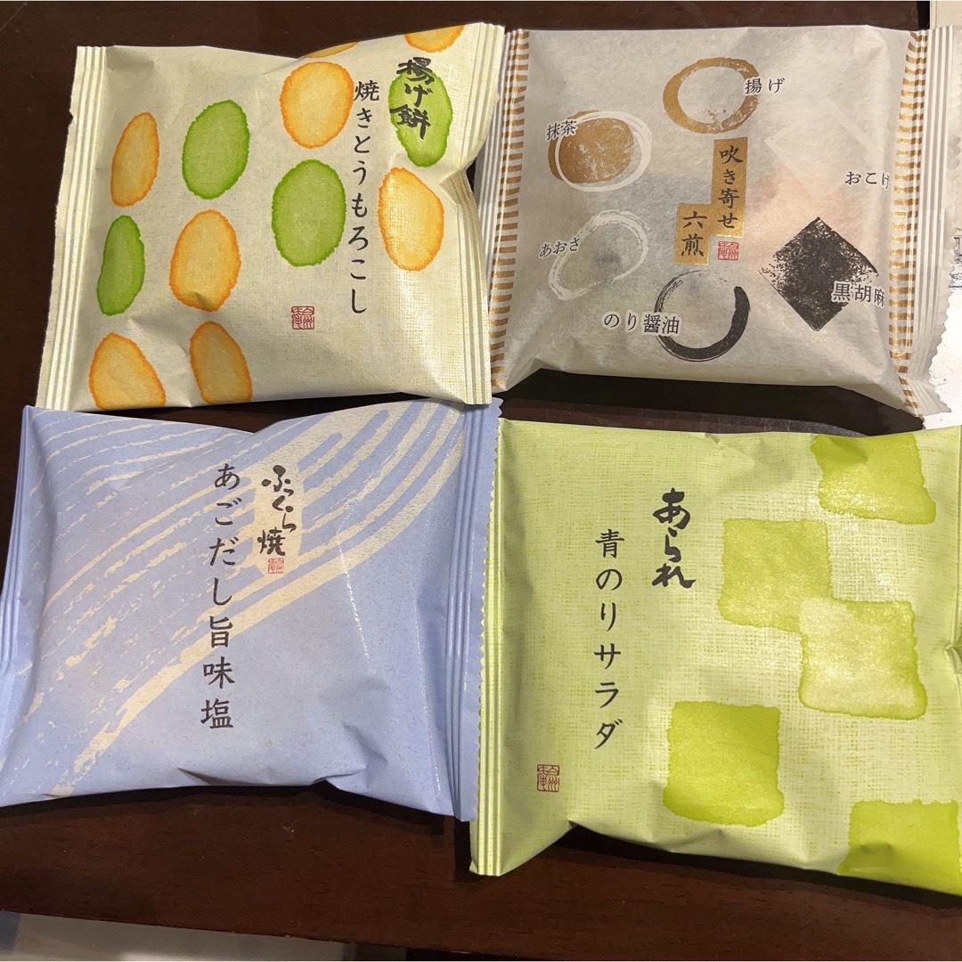 お菓子ラングドシャ6枚＆おかき 食品/飲料/酒の食品(菓子/デザート)の商品写真