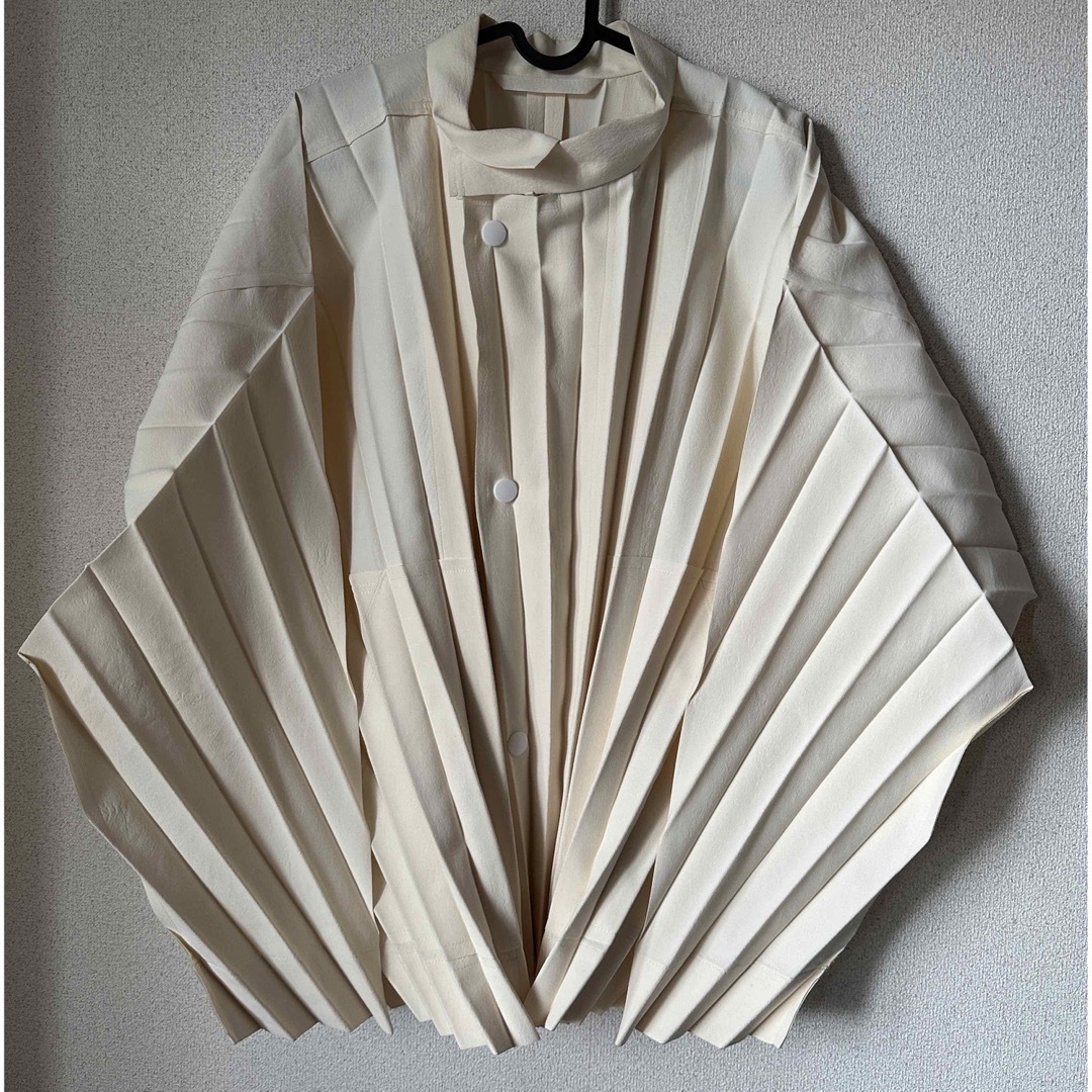 HOMMEPLISSÉ ISSEYMIYAKE PRESS COAT LIGHT