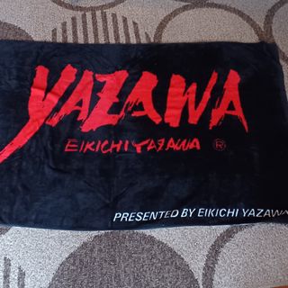 ヤザワコーポレーション(Yazawa)の新品未使用　矢沢永吉　大判タオル　黒　赤(ミュージック)