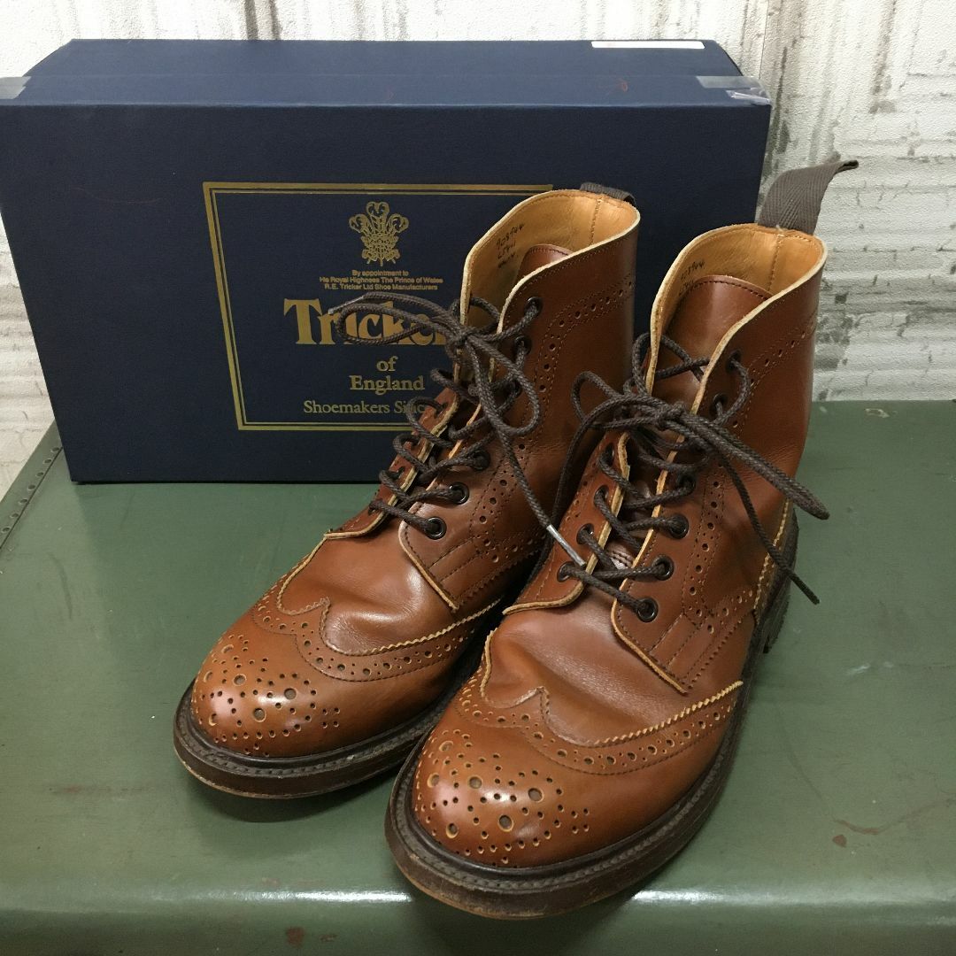 イングランド製　Tricker's　トリッカーズ　ブーツ　USED