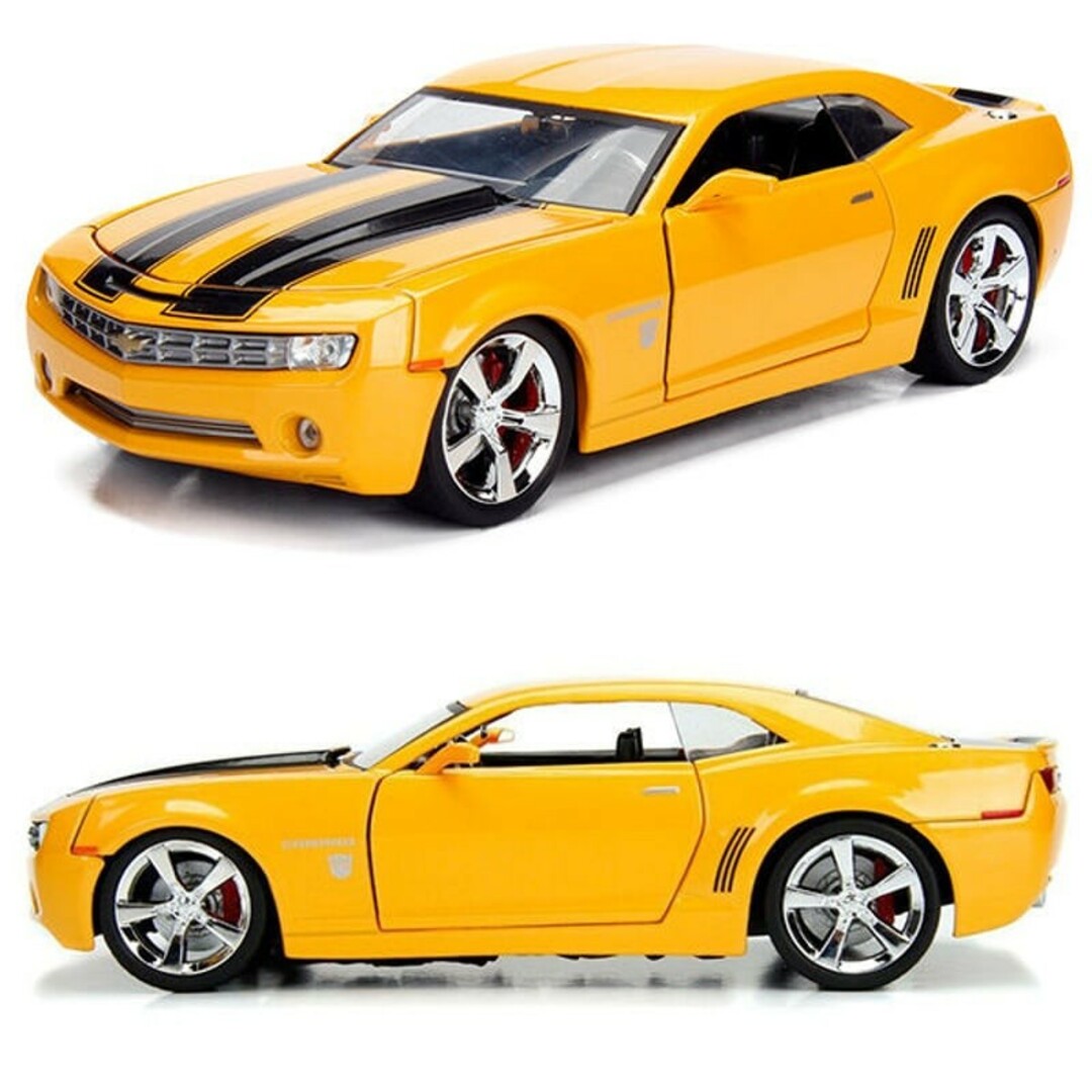 TRANSFORMERS BUMBLEBEE 2006 CHEVROLETの通販 by ITUKL shop|ラクマ