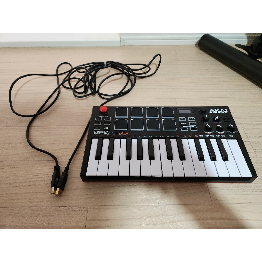 AKAI MPK Mini Play 【美品】 楽器のDTM/DAW(MIDIコントローラー)の商品写真