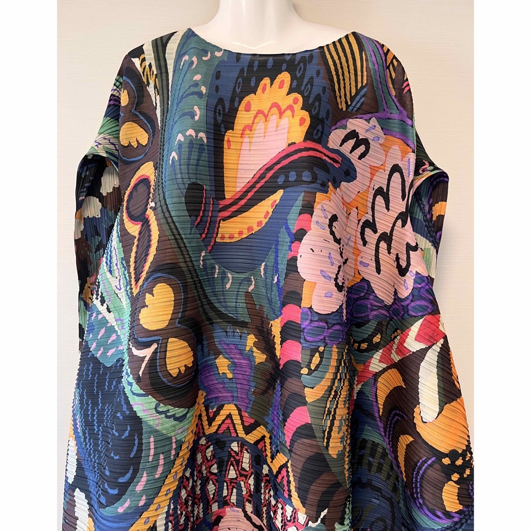 PLEATS PLEASE ISSEY MIYAKE - 柄が素敵!人気の横段プリーツ