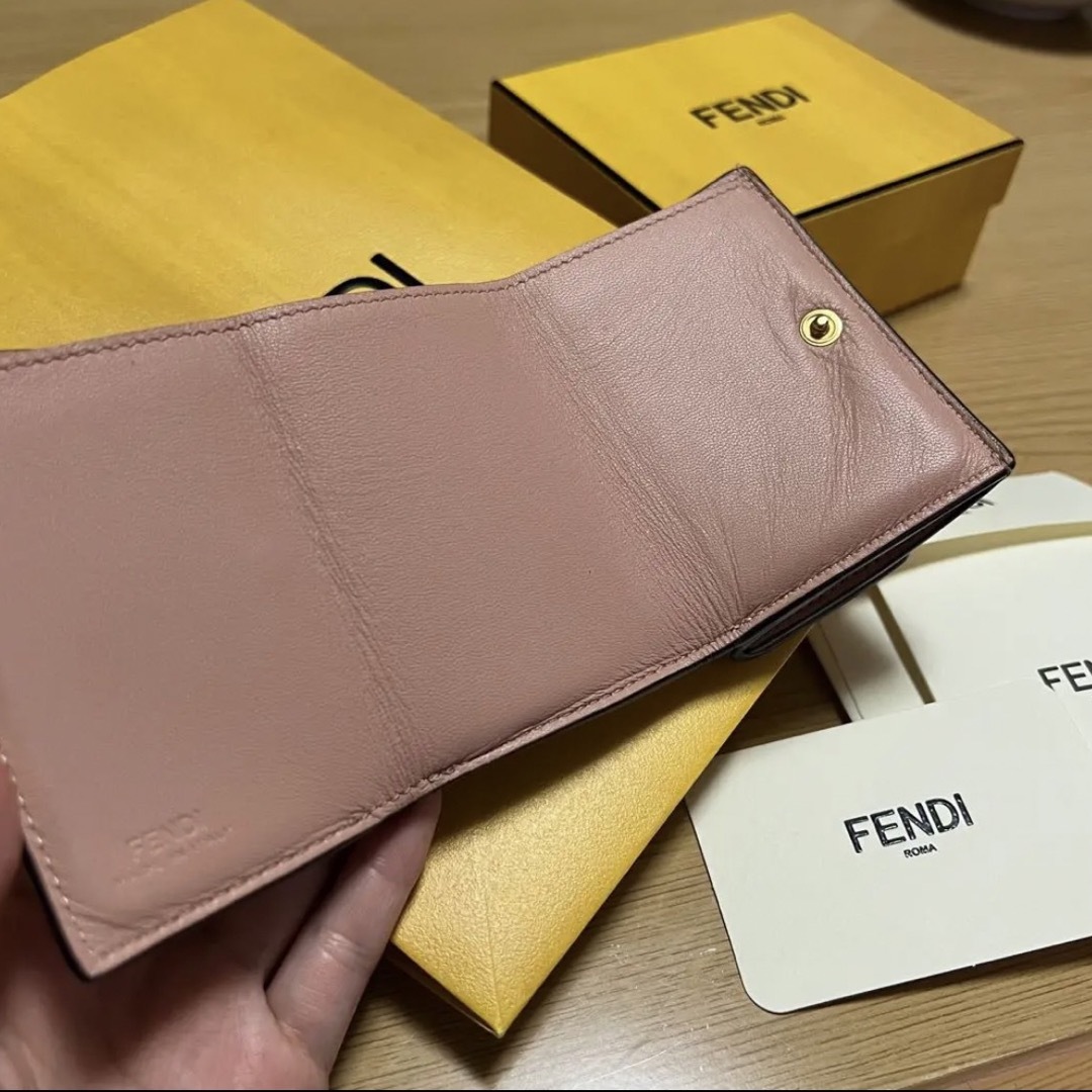 FENDI 正規品ナッパレザー２つ折り財布