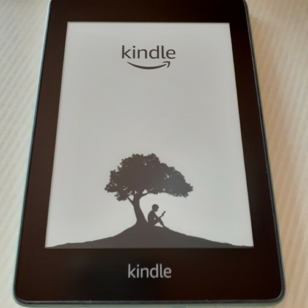 Kindle paperwhite第10世代 8G 広告ありの通販 by もちむう's shop｜ラクマ