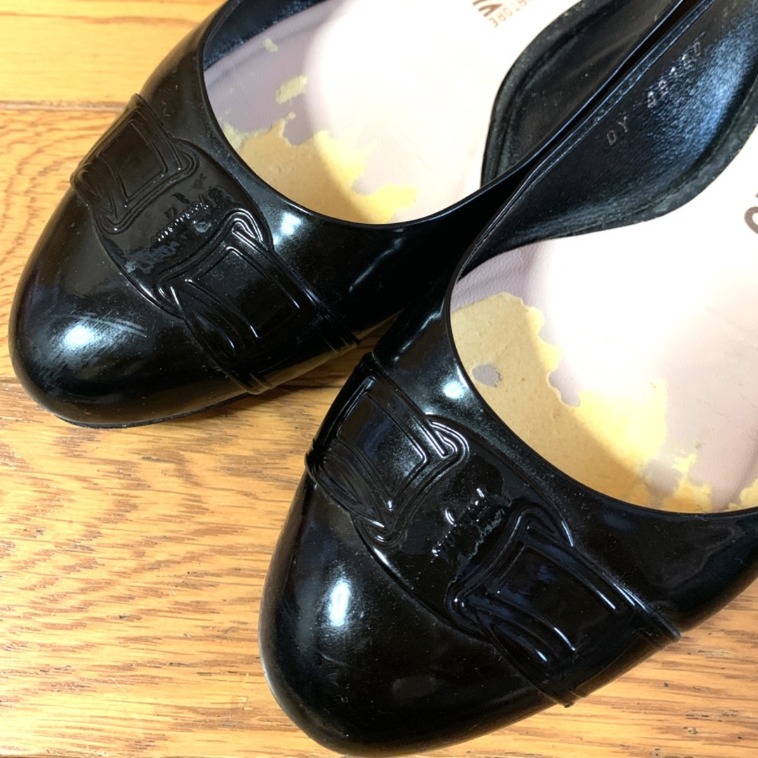 Salvatore Ferragamo(サルヴァトーレフェラガモ)のフェラガモ　パンプス　着払い レディースの靴/シューズ(ハイヒール/パンプス)の商品写真