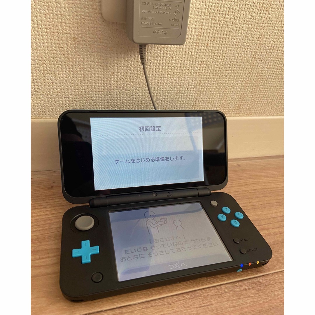 任天堂(ニンテンドウ)のNintendo ゲーム機本体 NEW ニンテンドー 2DS LL ブラック/タ エンタメ/ホビーのゲームソフト/ゲーム機本体(携帯用ゲーム機本体)の商品写真