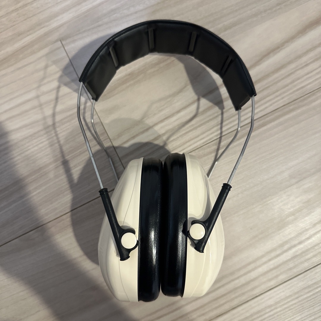 イヤーマフ 聴覚過敏 防音 ノイズキャンセリング　21dB防音 超薄型 軽量 耐摩耗性素材 折り畳み型 聴覚保護　耳覆い 工場・航空関連・刈り払い・加工作業などに対応
