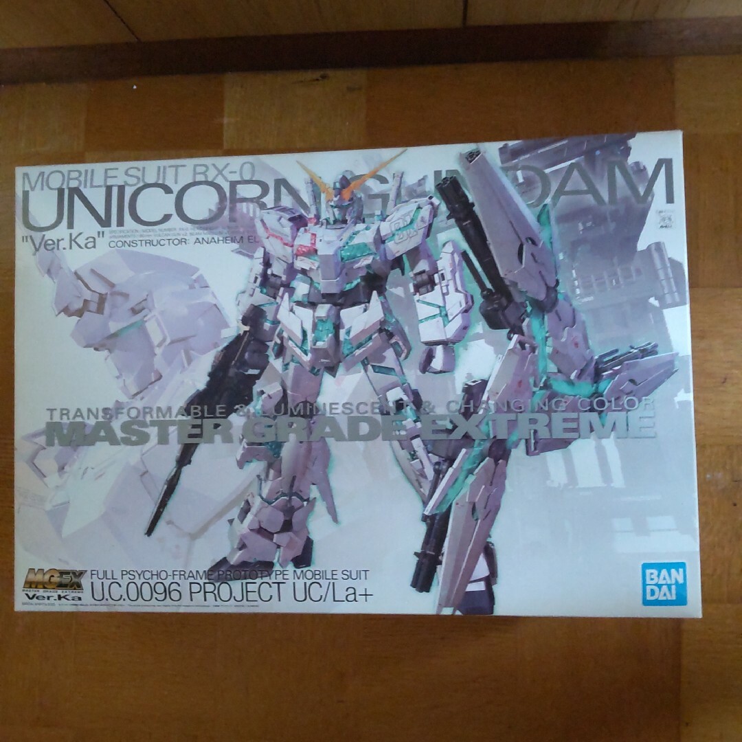 新品　未使用 MGEX 1／100 ユニコーンガンダム Ver.Ka LED発光