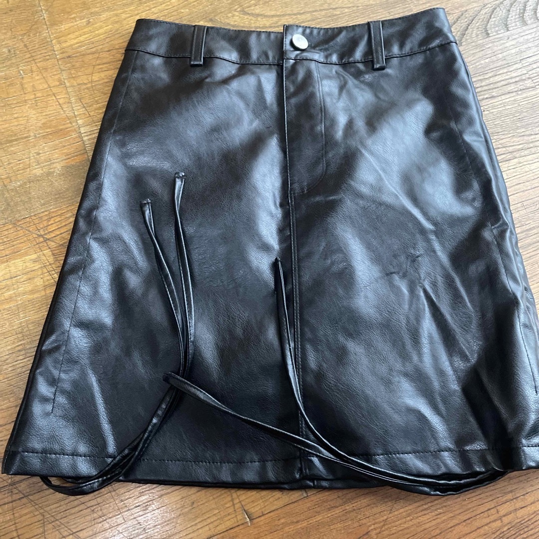 ZARA(ザラ)のSHEIN サイドリボンドローストリングレザースカート　M レディースのスカート(ミニスカート)の商品写真