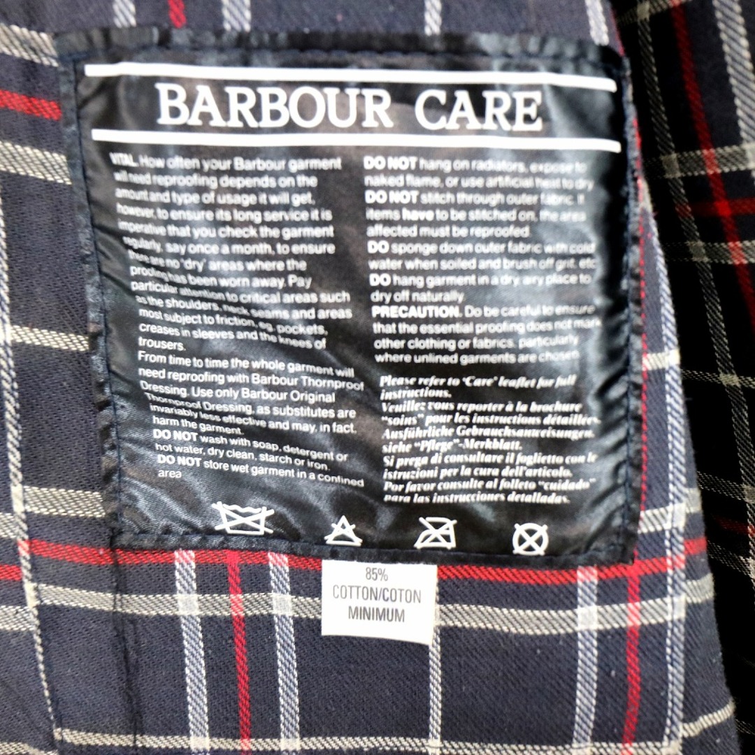 Barbour(バーブァー)の80年代 イングランド製 Barbour バブアー BEDALE オイルドジャケット ユーロ  ヨーロッパ古着 ネイビー (メンズ 34in) 中古 古着 O1371 メンズのジャケット/アウター(その他)の商品写真