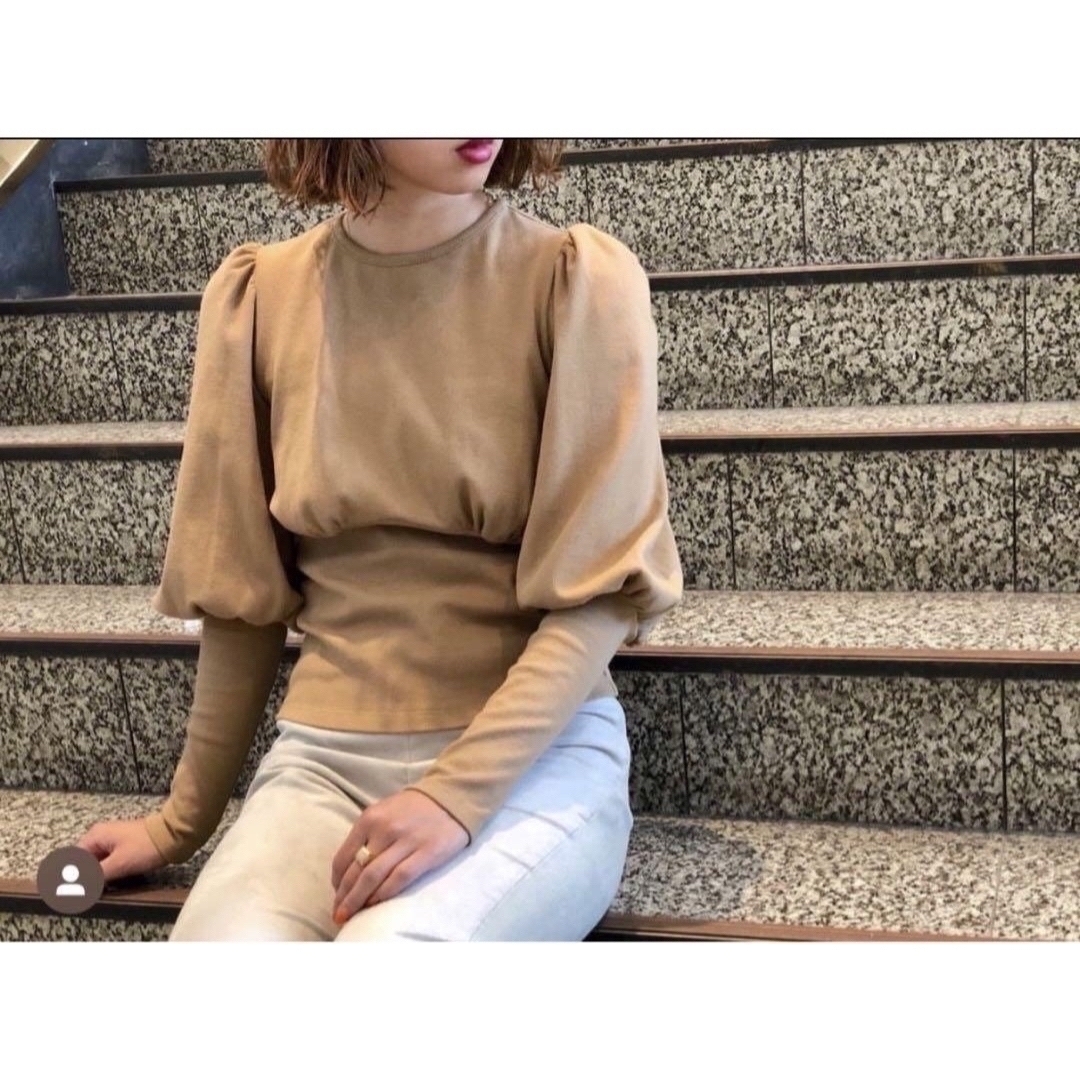 Verybrain(ベリーブレイン)のVerybrain puff sleeve T beige レディースのトップス(カットソー(長袖/七分))の商品写真