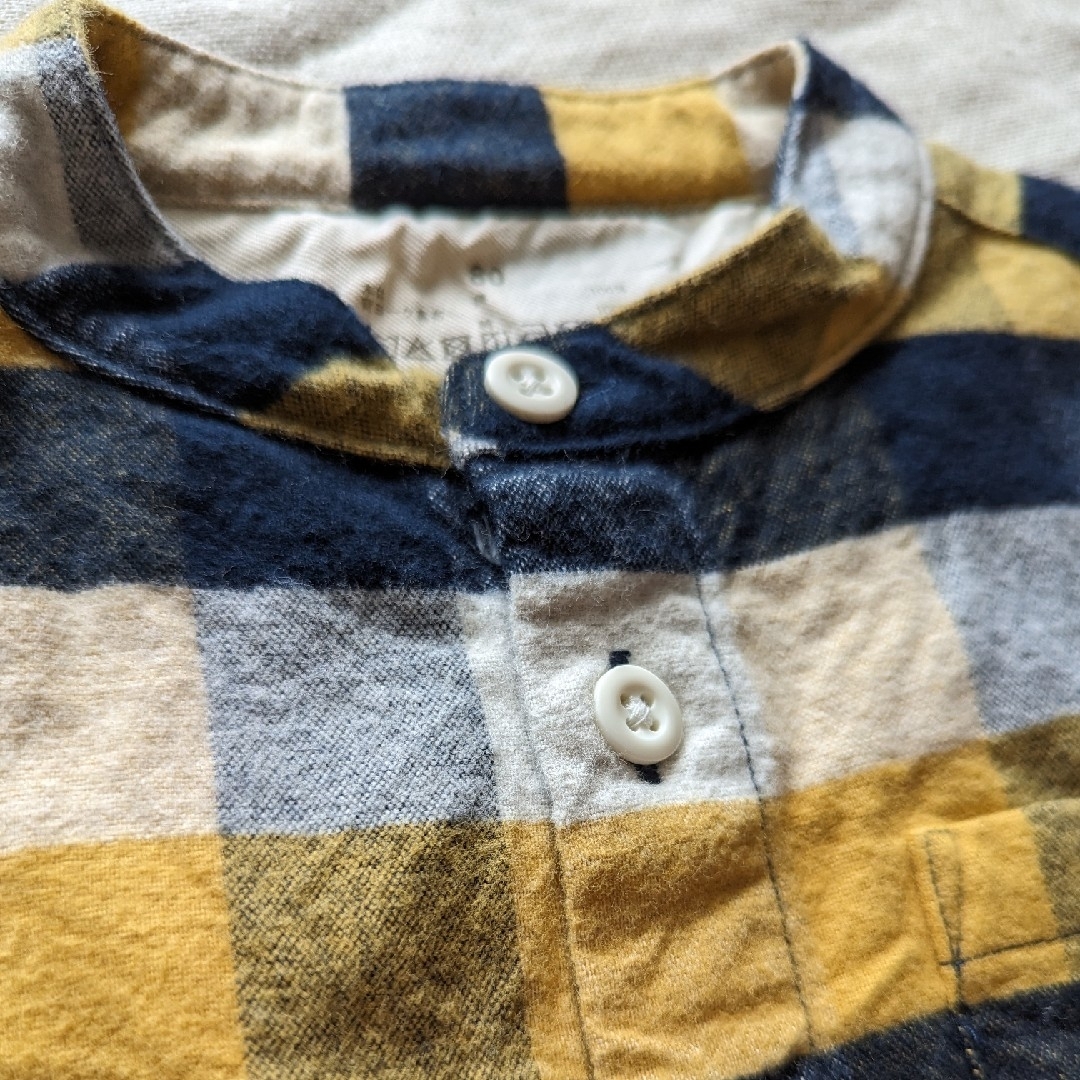 MUJI (無印良品)(ムジルシリョウヒン)の無印良品 ノーカラーチェックシャツ 80cm キッズ/ベビー/マタニティのベビー服(~85cm)(シャツ/カットソー)の商品写真