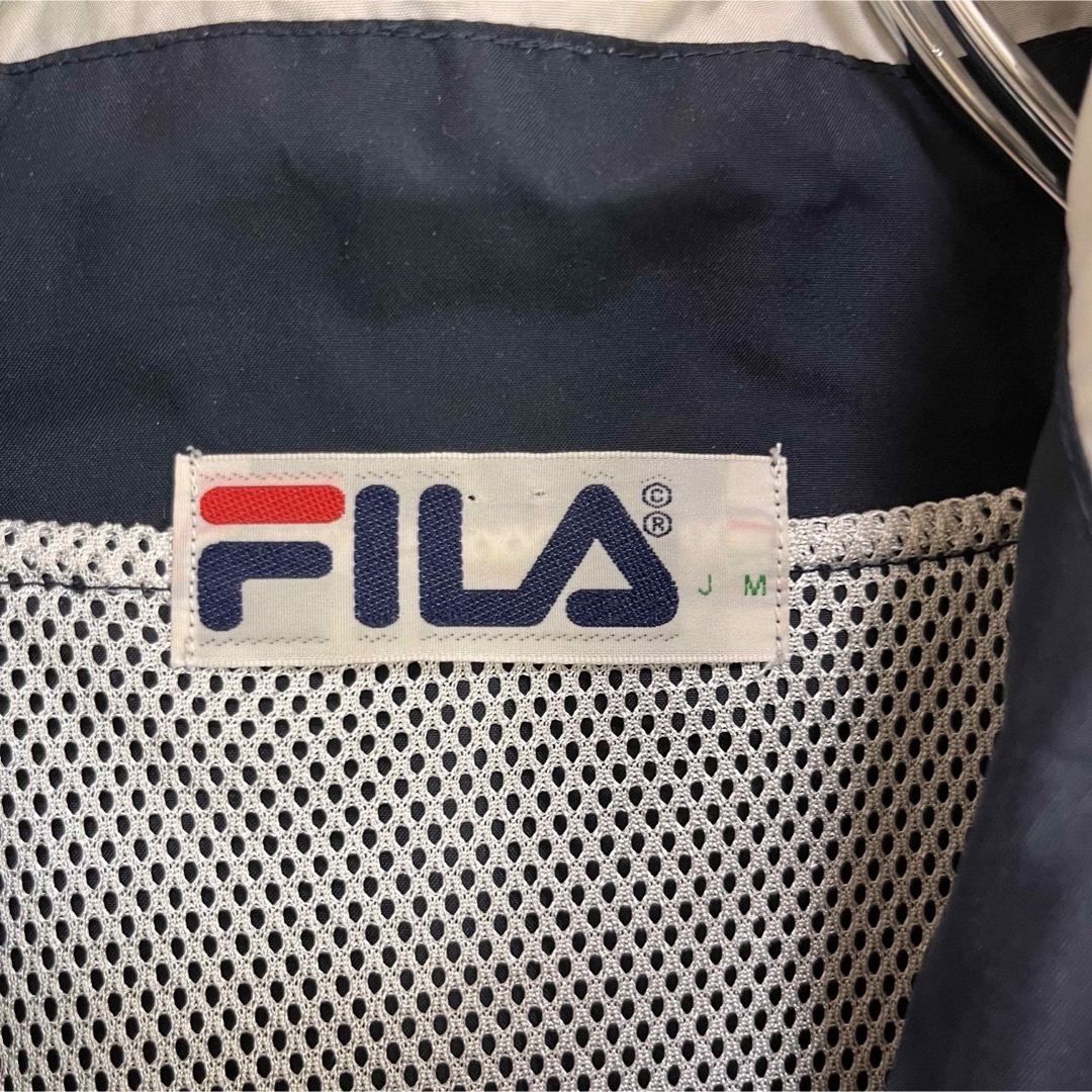FILA - FILA フィラ ナイロンジャケット ネイビー 背面でかロゴ刺繍 M