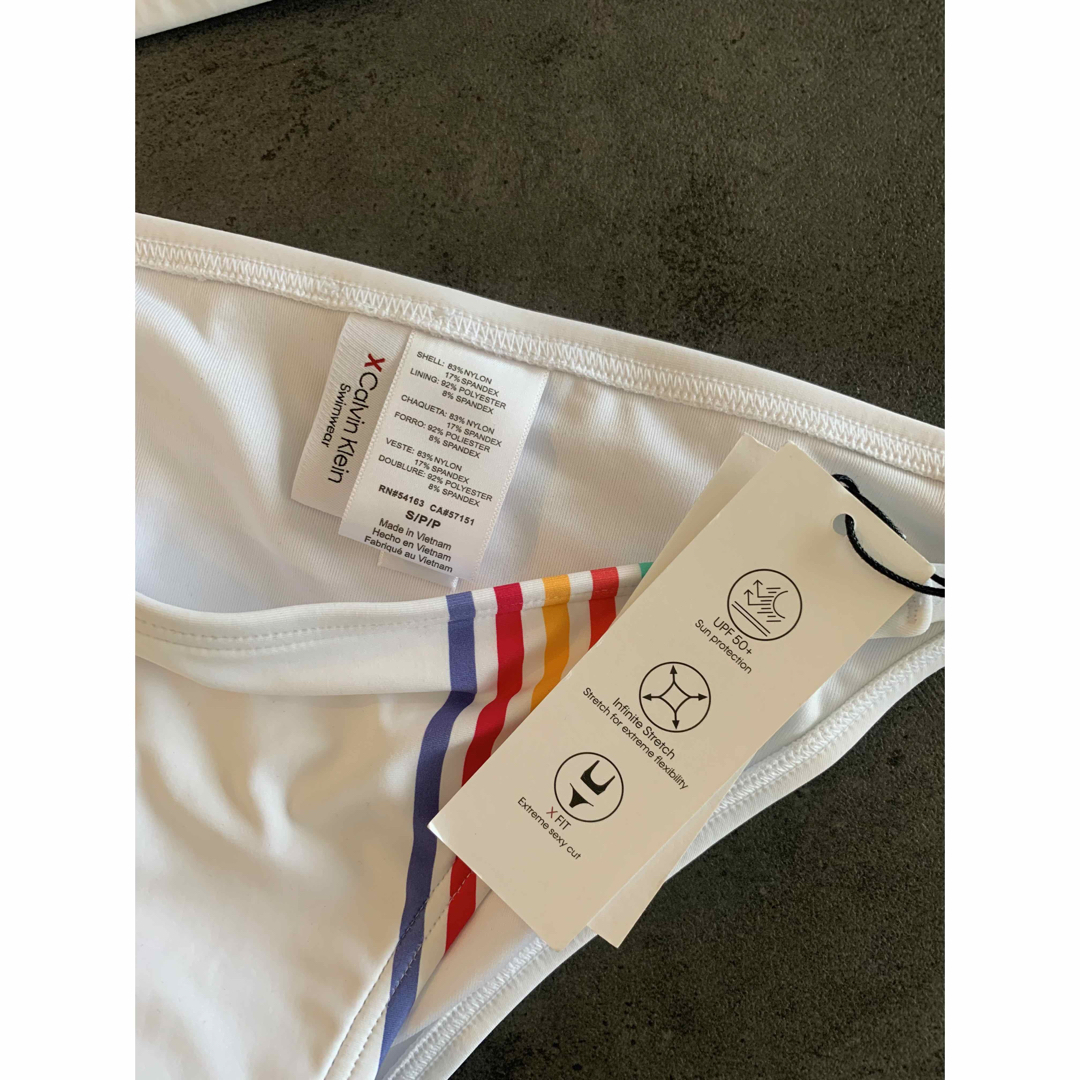 Calvin Klein swimwear 水着 ビキニ タグ付き新品 Calvin Klein swimwear 水着 ビキニ タグ付き新品
