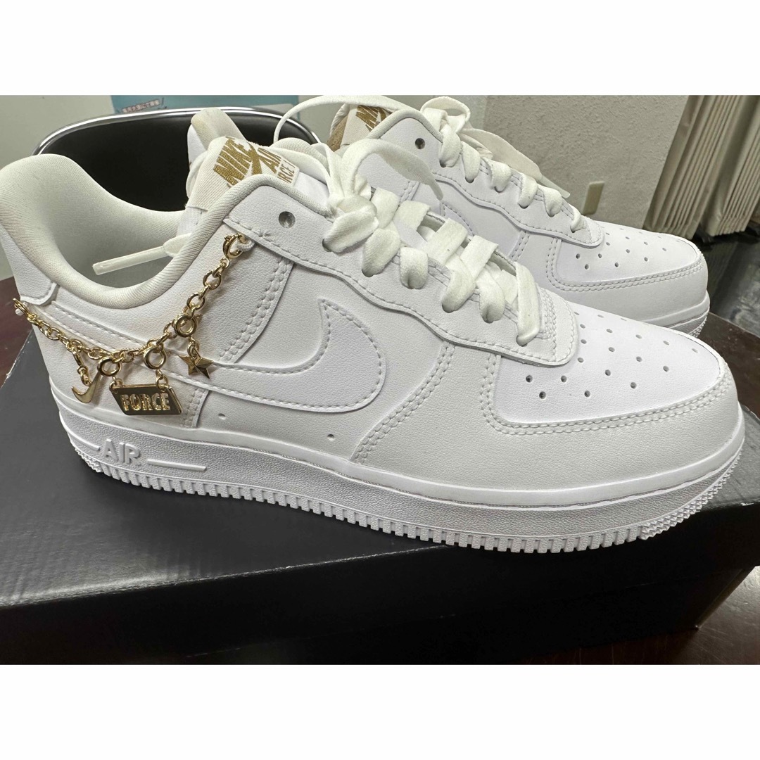 NIKE WMNS AIR FORCE 1 LX WHITE PENDANT | フリマアプリ ラクマ