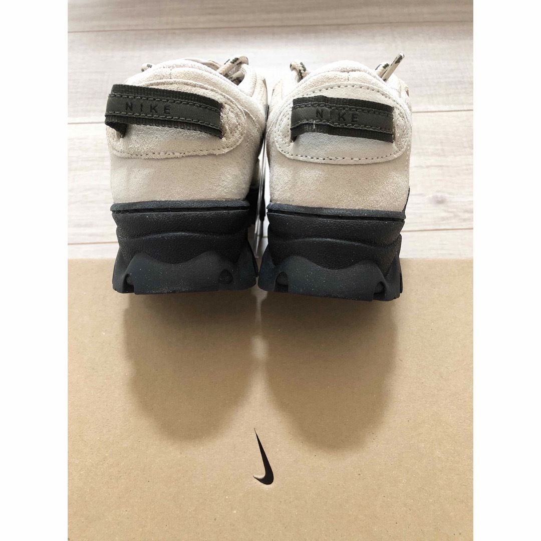NIKE - ナイキ ラハール ロー 24 ベージュ カーキの通販 by YUI's shop