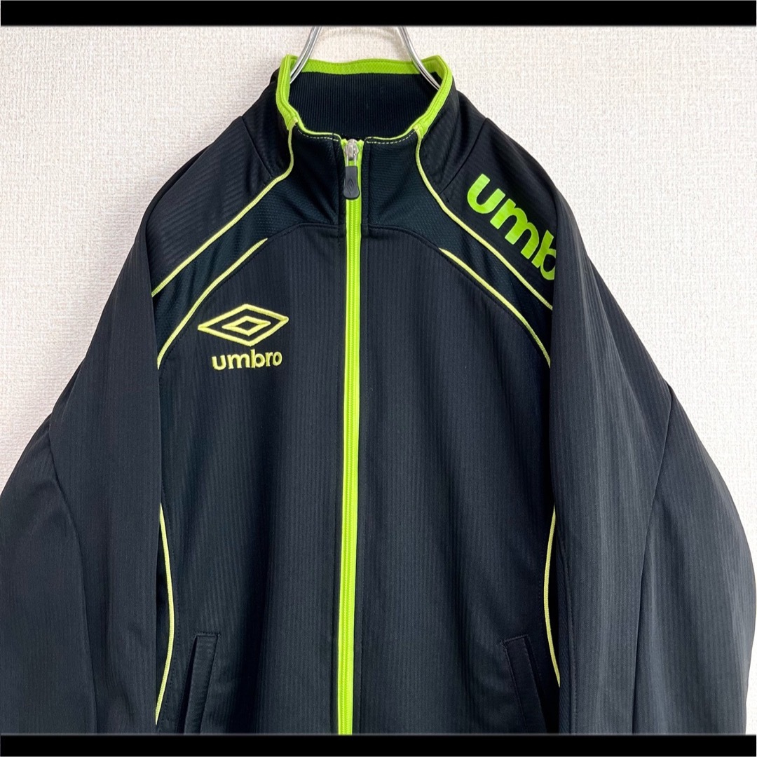 UMBLO アンブロ トレーニングジャケット ブラック 背面でかロゴ L