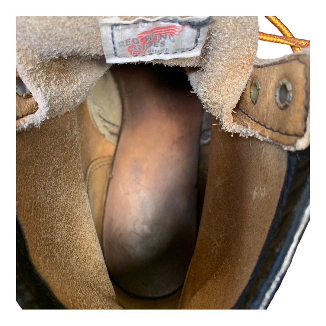 REDWING(レッドウィング)の8173中古7D／レッドウィングアイリッシュセッタービブラムスエード薄茶ブーツ メンズの靴/シューズ(ブーツ)の商品写真