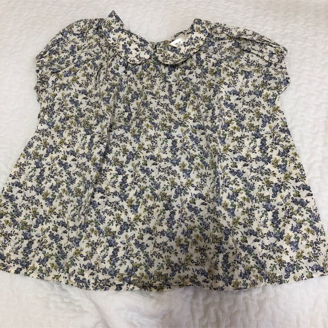 LIBERTY.(リバティ)のムーンモス　リバティ　シャツ　丸襟ブラウス キッズ/ベビー/マタニティのキッズ服女の子用(90cm~)(Tシャツ/カットソー)の商品写真