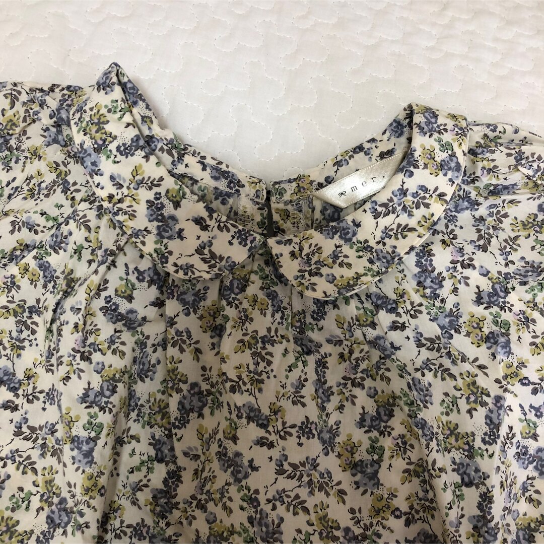 LIBERTY.(リバティ)のムーンモス　リバティ　シャツ　丸襟ブラウス キッズ/ベビー/マタニティのキッズ服女の子用(90cm~)(Tシャツ/カットソー)の商品写真