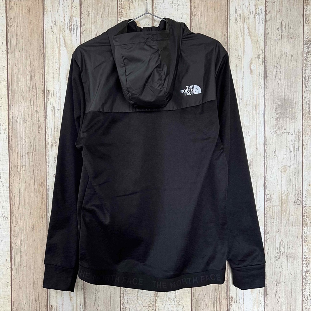 THE NORTH FACE(ザノースフェイス)の【海外限定】TNF ジャージ　パーカー メンズ　ブラック　日本サイズM メンズのトップス(ジャージ)の商品写真