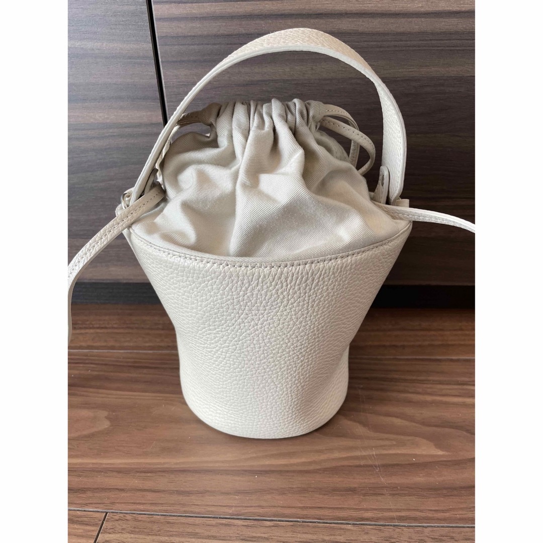 美品 定価2.9万円 AYAKO Purse Bag WHITE 巾着