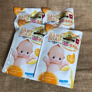 ギュウニュウセッケン(牛乳石鹸)の牛乳石鹸　キューピー　しっとり　全身　ベビーソープ　泡タイプ　つめかえ用　4個(ボディソープ/石鹸)