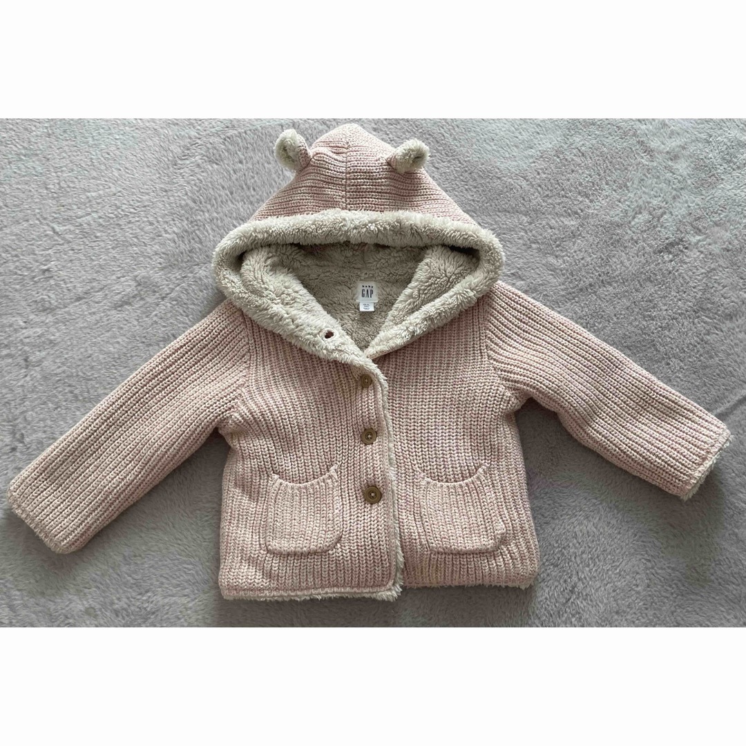 babyGAP(ベビーギャップ)のブラナンベア 現行デザイン ベビーギャップ 裏ボアセーター ピンク 80cm キッズ/ベビー/マタニティのベビー服(~85cm)(ジャケット/コート)の商品写真