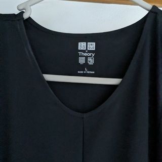 ユニクロ(UNIQLO)の【新品】ユニクロセオリー　ワンピース(ロングワンピース/マキシワンピース)