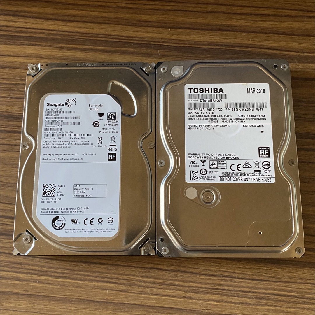 東芝(トウシバ)のHDD  TOSHIBA 1TB  Seagate 500GB スマホ/家電/カメラのPC/タブレット(PCパーツ)の商品写真